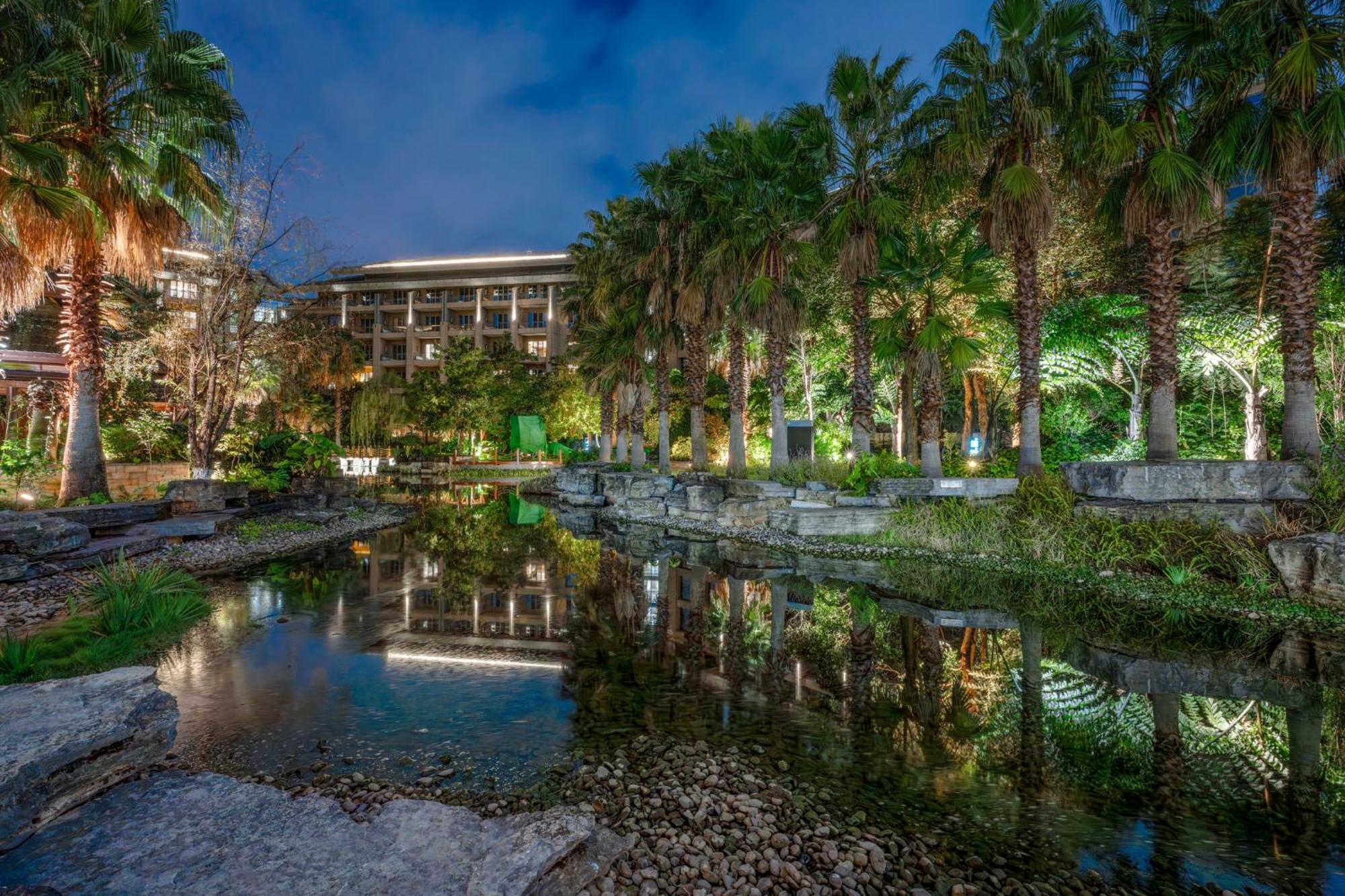 Отель Intercontinental Kunming By Ihg Экстерьер фото