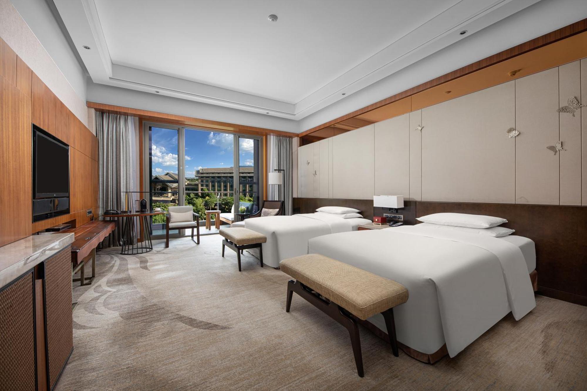 Отель Intercontinental Kunming By Ihg Экстерьер фото