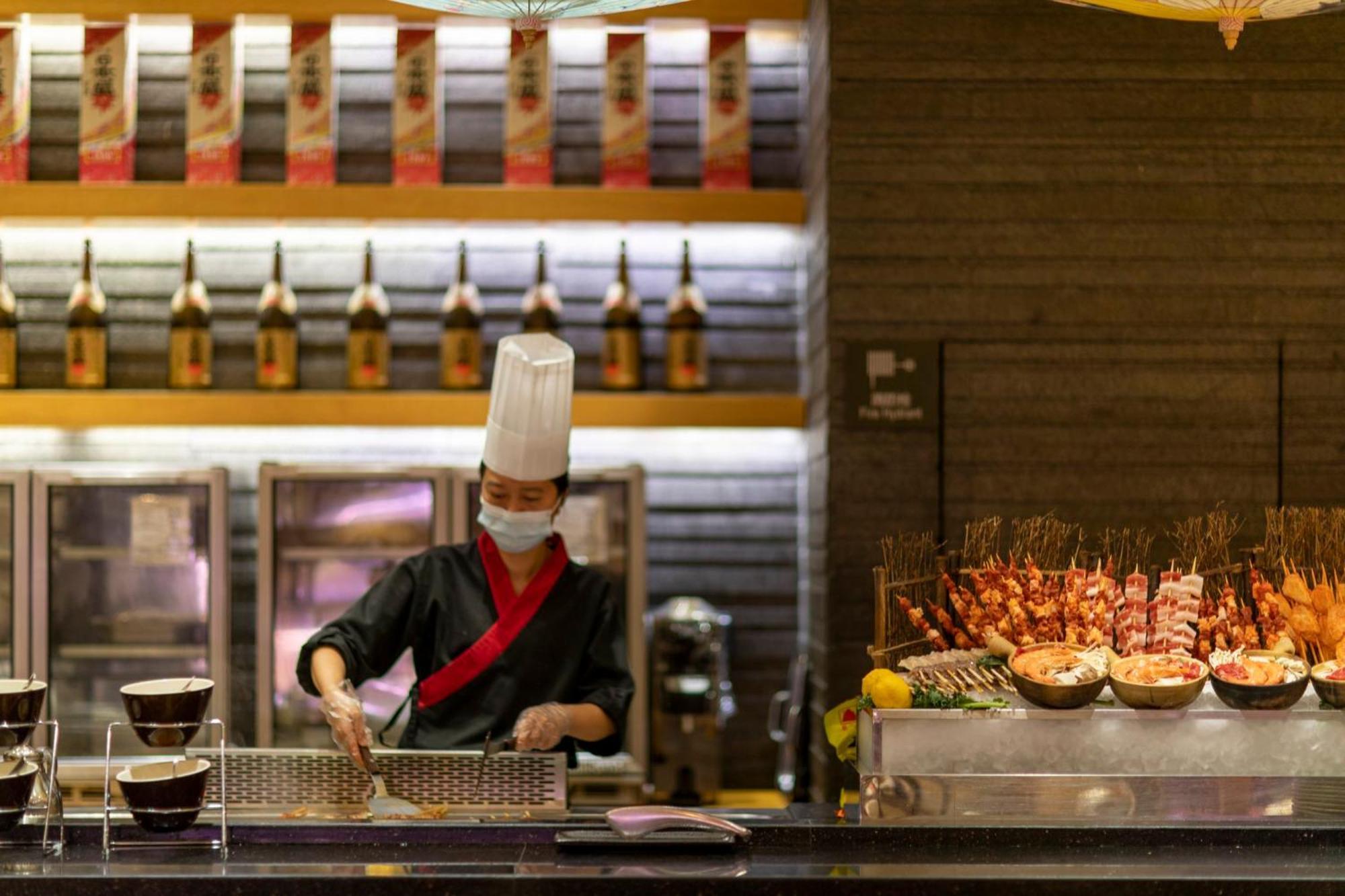 Отель Intercontinental Kunming By Ihg Экстерьер фото